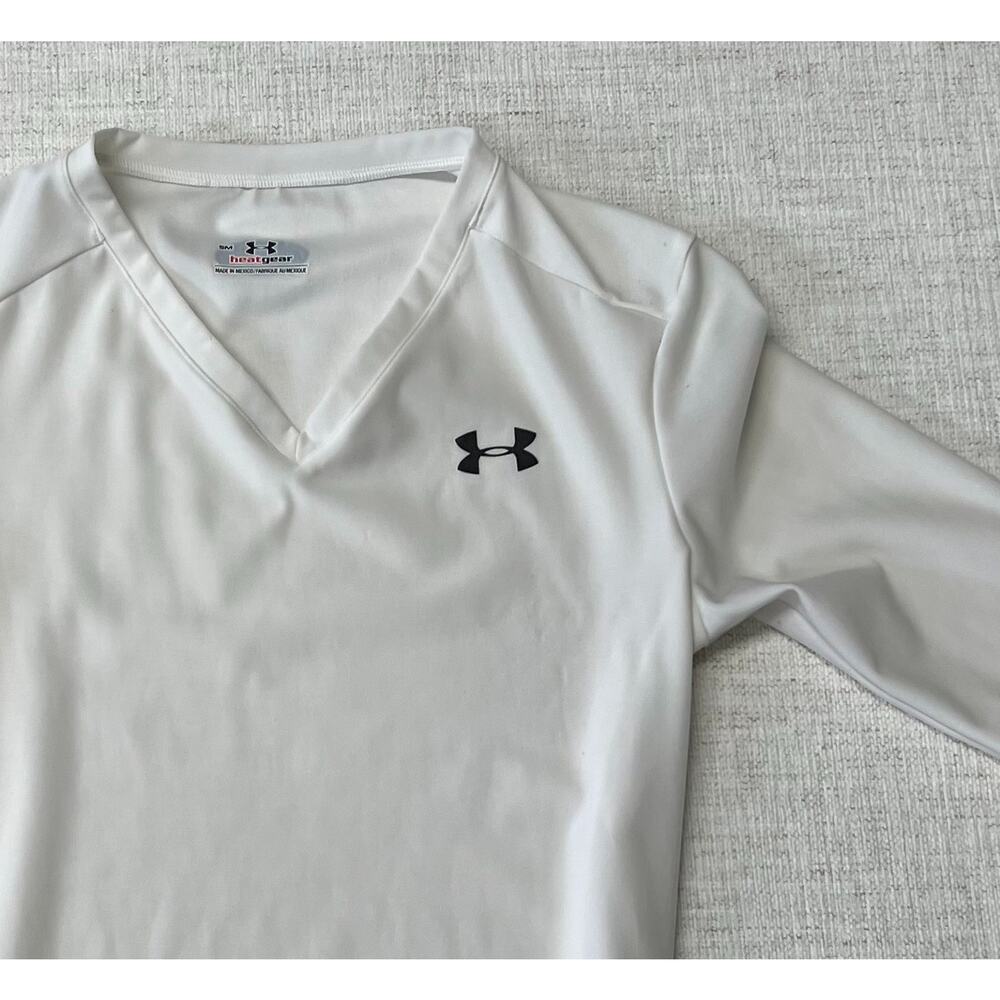 Underarmour HeatGear Long-Sleeve V-Neck Shirt- Women's small